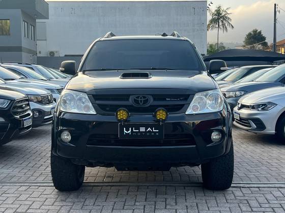 TOYOTA HILUX SW4 3.0 SRV 4X4 16V TURBO INTERCOOLER DIESEL 4P AUTOMÁTICO TOYOTA HILUX SW4 3.0 SRV 4X4 16V TURBO INTERCOOLER DIESEL 4P AUTOMÁTICO